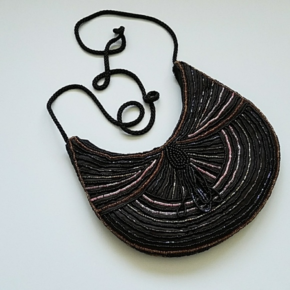 💥SALE💥BLACK KIDNEY SHAPED BEADED EVENING BAG - Picture 2 of 7